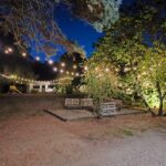 jardin devant la petite salle